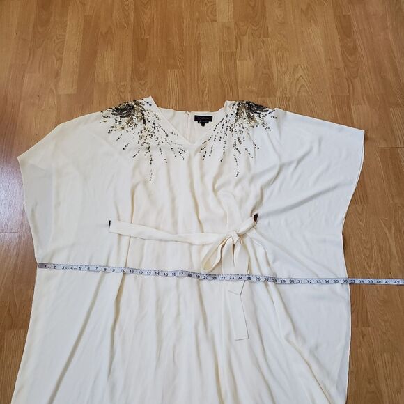 ✨ ST. JOHN ✨ Hand Beaded Poncho Gown - [Large, Ivory] - Picture 9 of 13